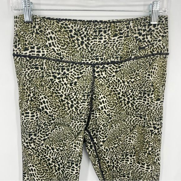 Nike gym tights Training One Sculpt 7/8 tight black leopard sz L ck3072 jaguar - Picture 3 of 11